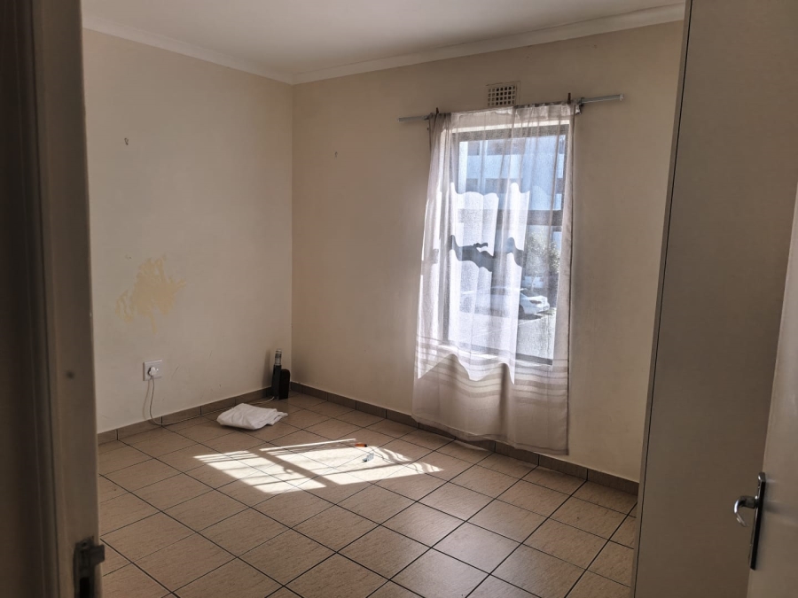 2 Bedroom Property for Sale in Parklands East Western Cape